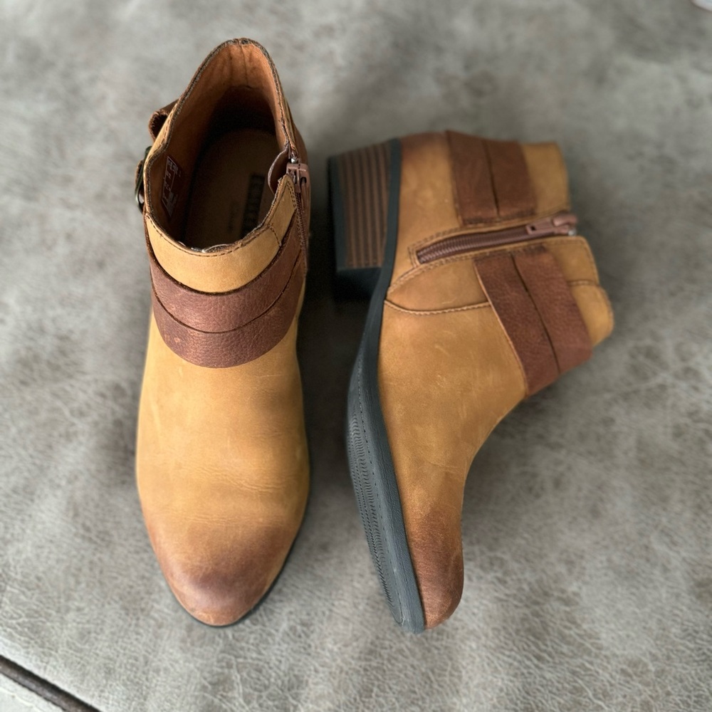 Clarks Leather Ankle Boot